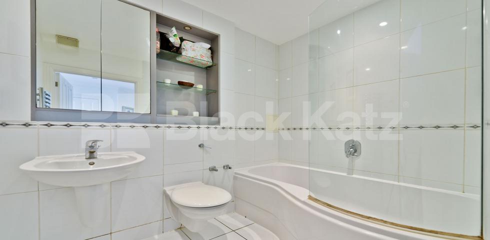 			NEW INSTRUCTION  (Includes Private Gated Parking), 1 Bedroom, 1 bath, 1 reception Apartment			 Wells Place, Kingham Close, Earlsfield